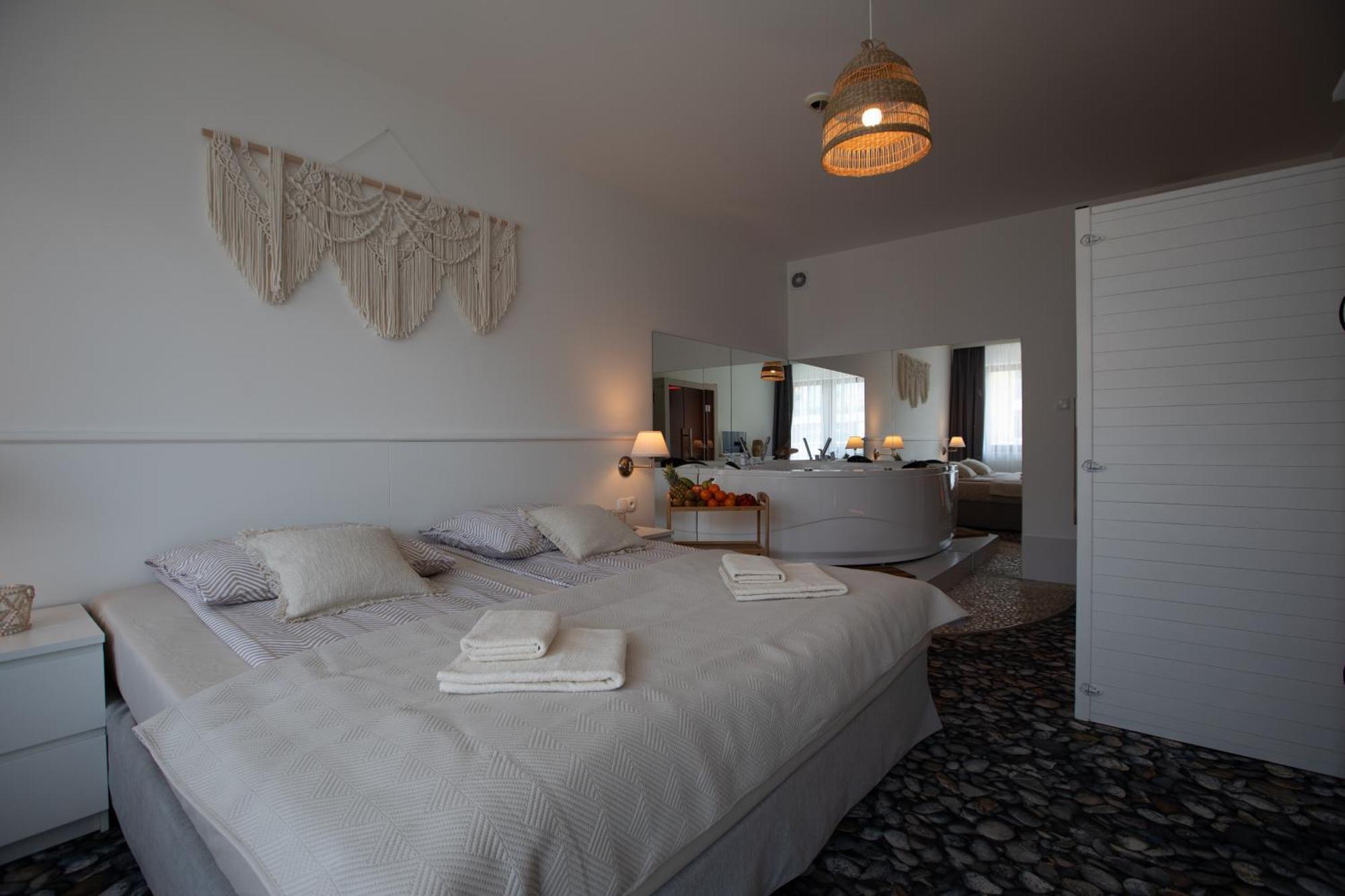 Apartament Rodzinny Beach Sauna&Jacuzzi Arka Medical Spa Kołobrzeg Eksteriør billede